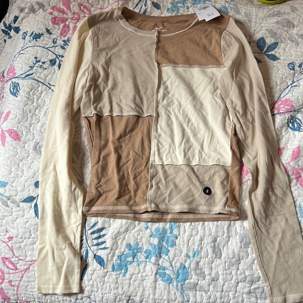 Hollister top